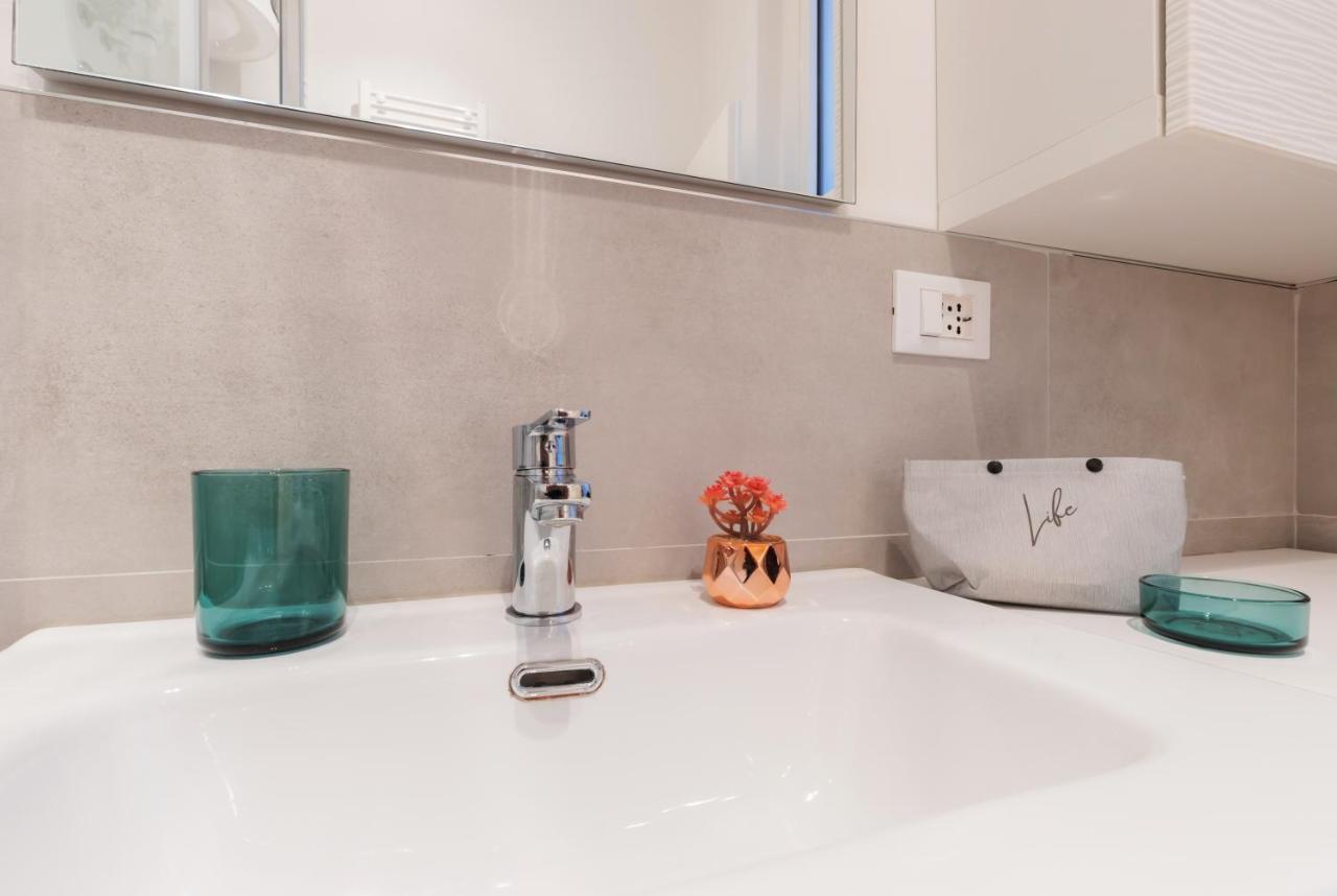 Nuovo Intimo Apt A 10Min Dal Duomo - Homeunity Мілан Екстер'єр фото